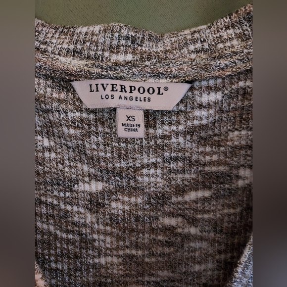 Liverpool Los Angeles Knit V-Neck Tank Top - Picture 5 of 7